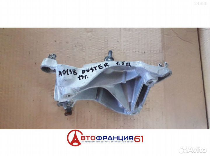 Кронштейн крепления кпп, 8200805798 renault duster