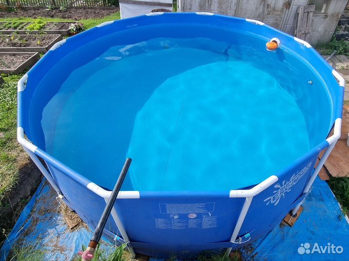 Бассейн 366 132