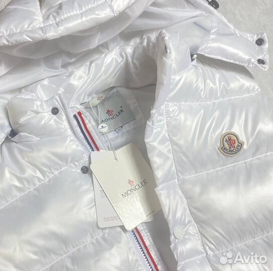 Жилетка весенняя Moncler