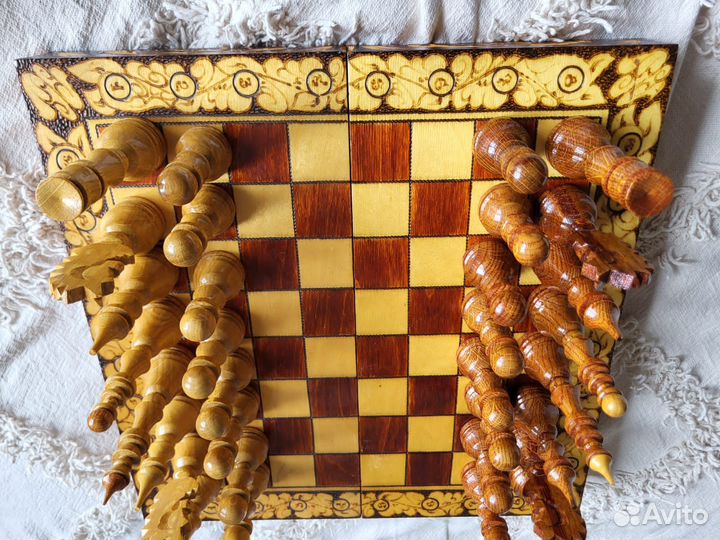 Резные шахматы ручной работы из дерева, сувенирные