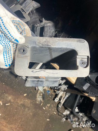 Воздуховод тормозов правый BMW F10 F02