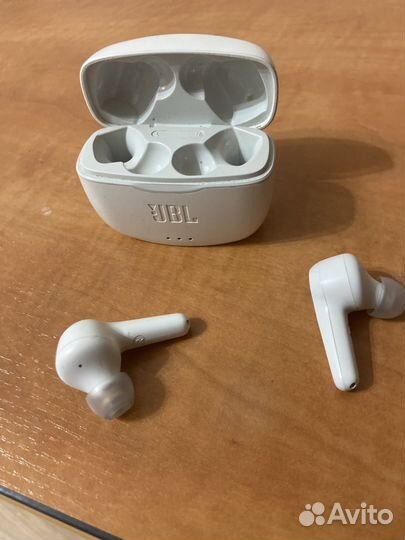 Наушники JBL tune215 TWS