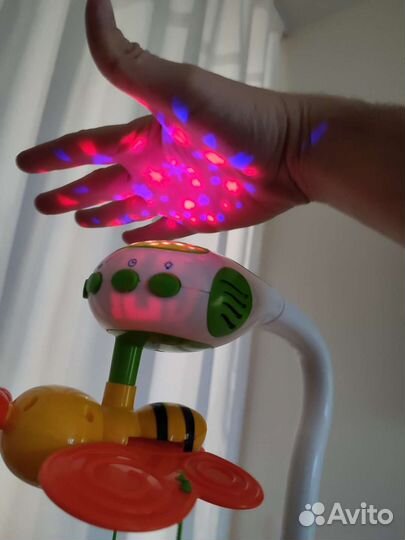 Музыкальный мобиль пчелка с проектором