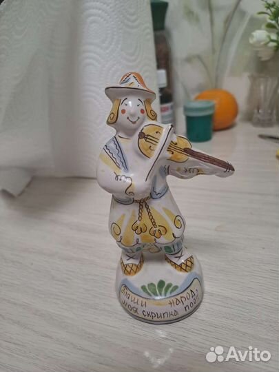 Статуэтки майолика