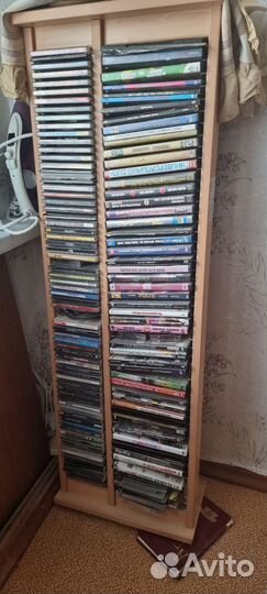 Диски с фильмами, музыкой, играми