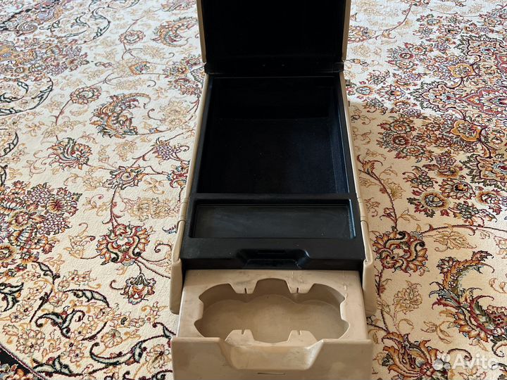 Подлокотник задний мерседес 211