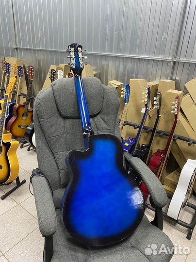 Акустическая гитара