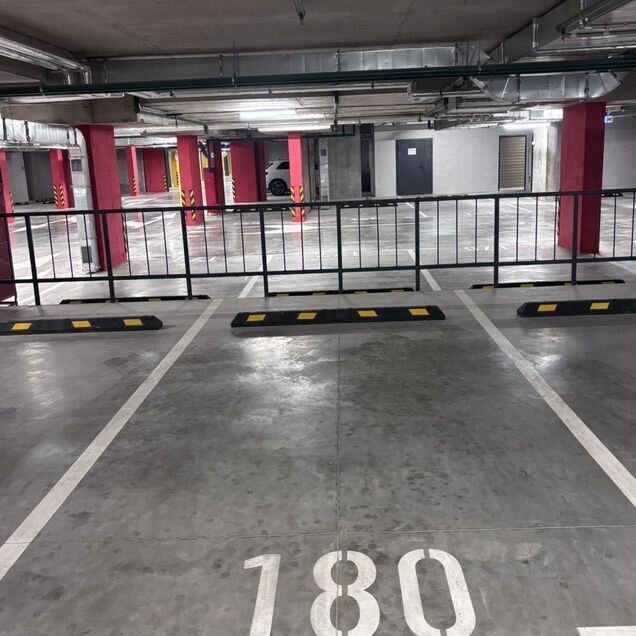 Машиноместо, 13 м²