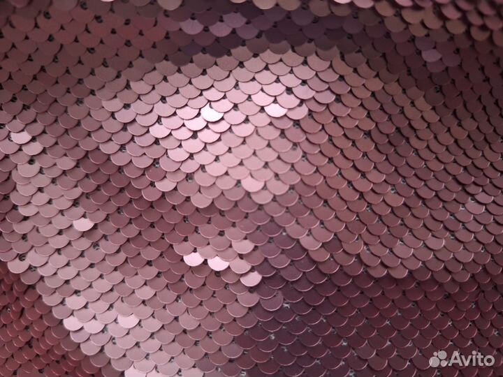 Отрез ткани с матовыми пайетками