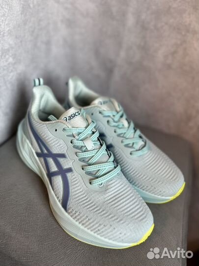 Кроссовки asics новые 36,37,38,39