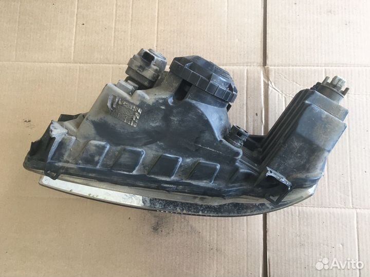 Фара правая Peugeot 106 (5862)