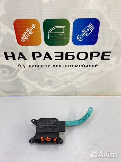 Сервопривод заслонки отопителя левый Audi Q3 8UB