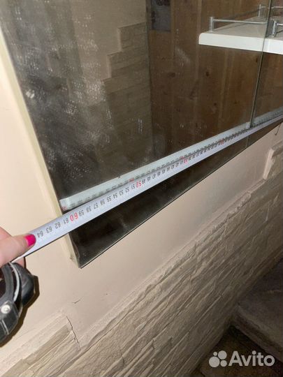 Зеркало со шкафчиком и подсветкой