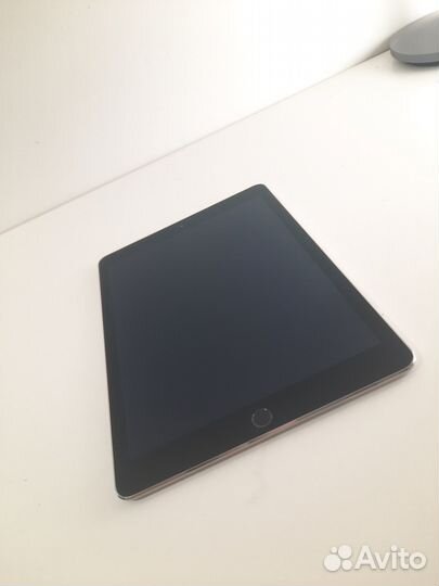 iPad 7 поколения 2019 Sim