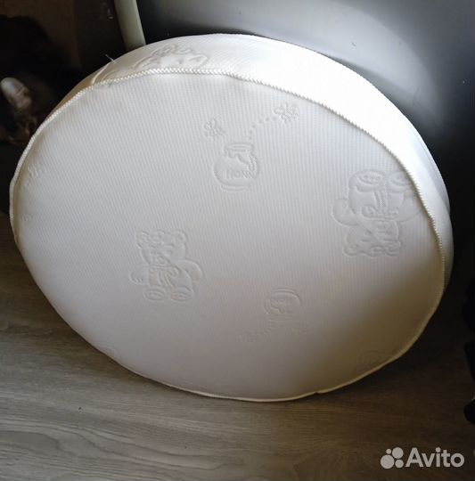 Матрас в круглую кроватку