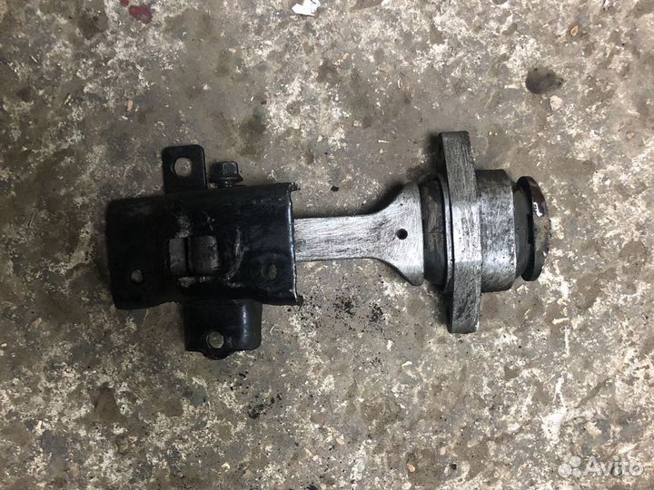 Крепление опора кпп solaris hyundai