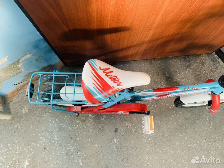 Детский велосипед с родительской ручкой