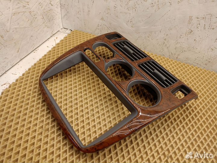 Рамка магнитолы Honda HR-V