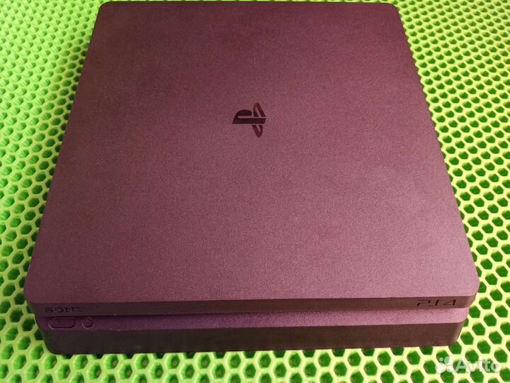 Sony PS4 Slim 2геймпада +сотня игр