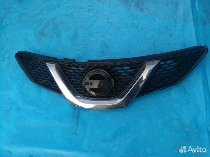Решетка радиатор Nissan Qashqai J11