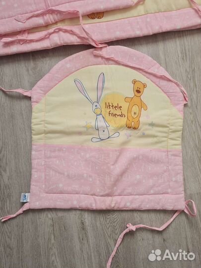 Бортики в кроватку, постельное, балдахин