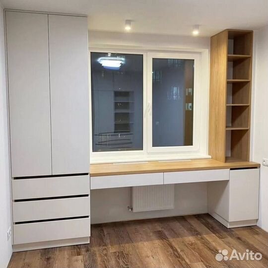 Рабочая зона у окна