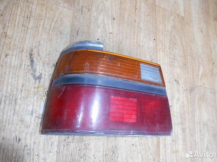 Фонарь задний наружный левый Mazda 626 (GC) 1983