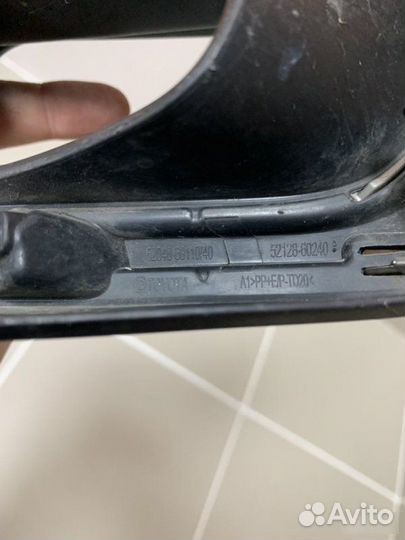 Рамка противотуманной фары левая Toyota Land