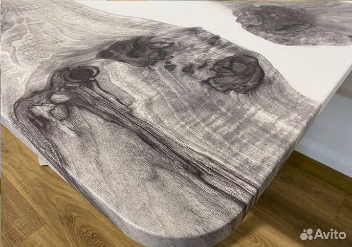 Компьютерный стол 'American Drop'