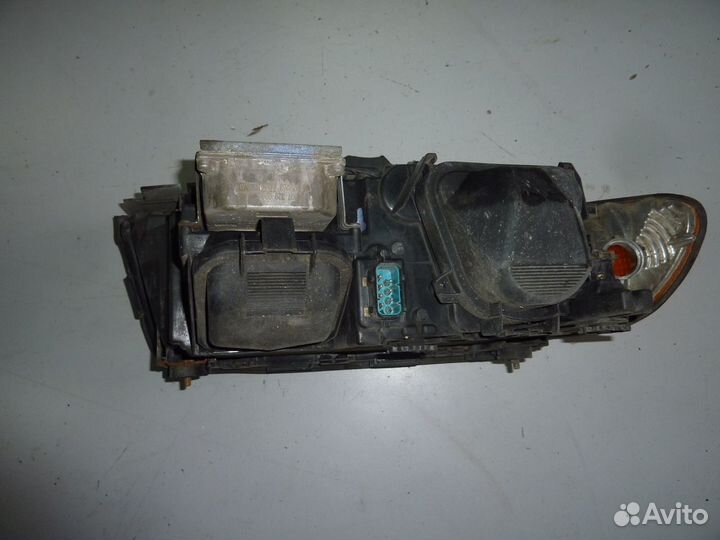 Фара передняя левая BMW E38 рестайлинг ксенон