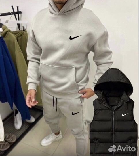 Спортивный костюм Nike белый