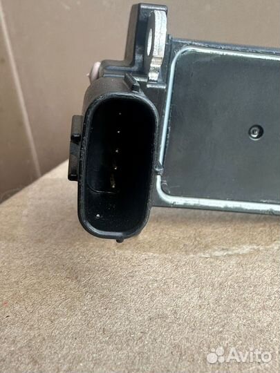 Датчик массового расхода воздуха Isuzu 8976019670