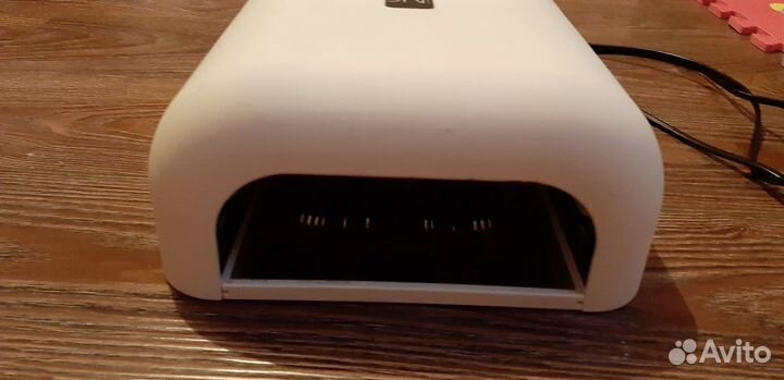 Уф-лампа для маникюра