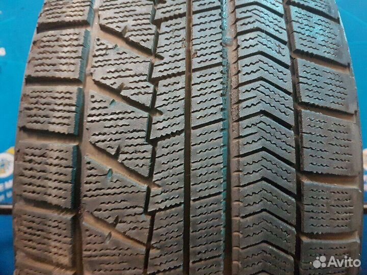 Bridgestone Blizzak VRX 235/45 R17