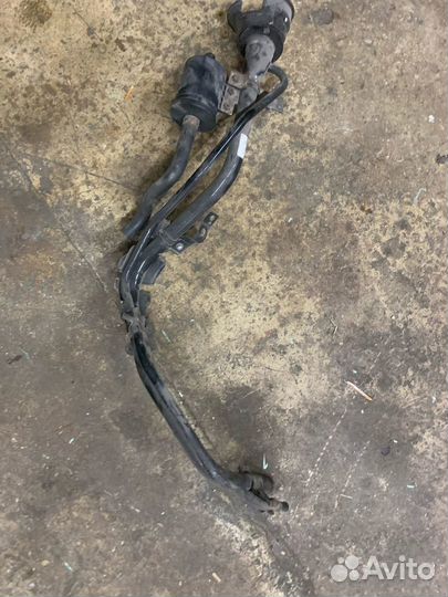 Горловина топливного бака Б/У E22142210B