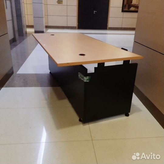 Стол руководителя