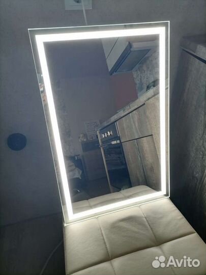 Зеркало с подсветкой
