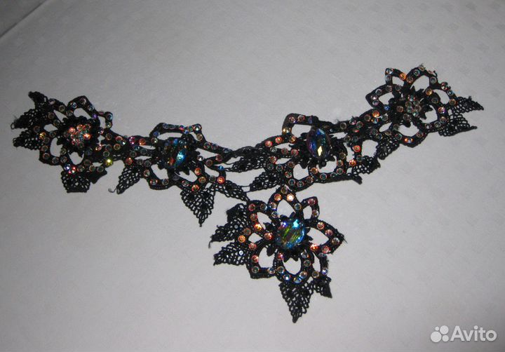 Камни Сваровски 2-х видов, запасные ремешки и др