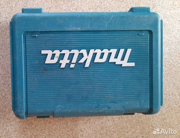 Шуруповерт makita