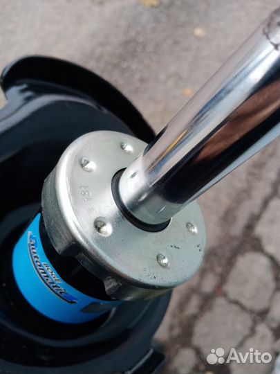 Стойка амортизатора и пружина мазда 3 BK