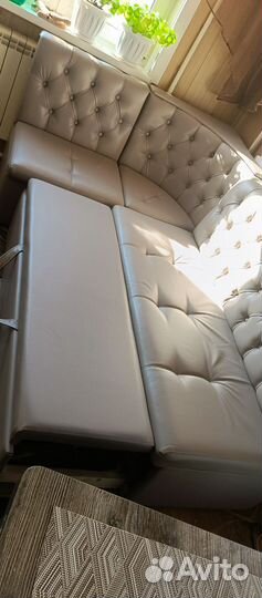 Кухонный угловой диван со спальным местом