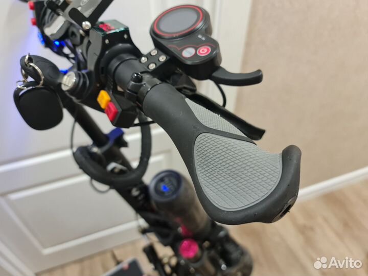 Электросамокат syccyba gepard 4.0 2023