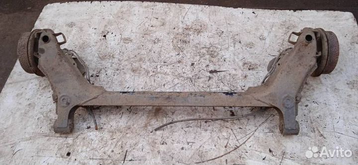 Балка задняя (подрамник)