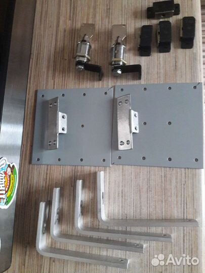 Крепления и замки