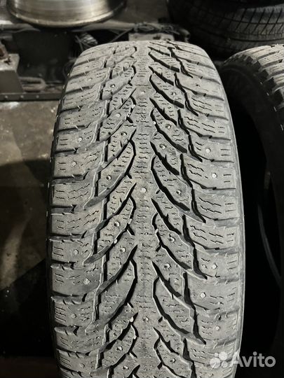 Nokian Tyres Hakkapeliitta 9 SUV 235/55 R20