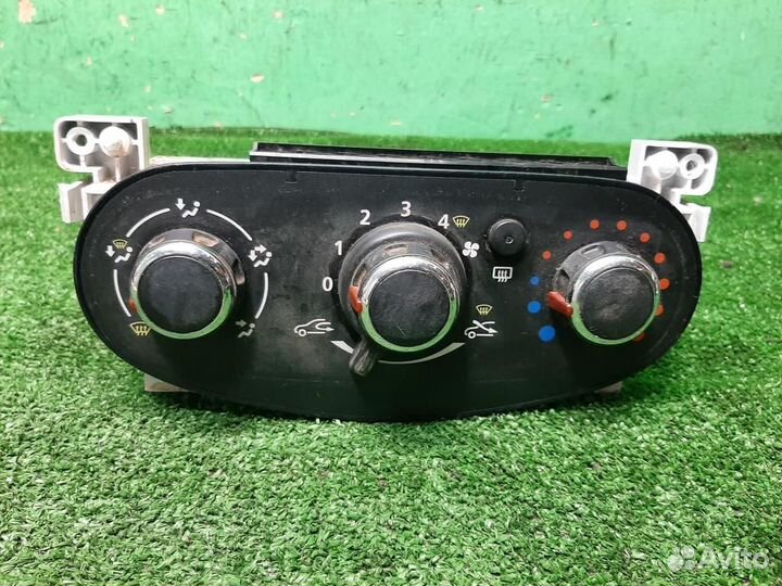 Панель управления отопителя Renault Duster 2017