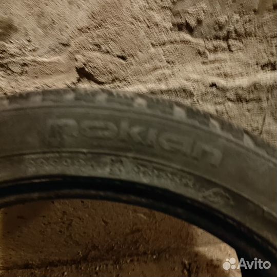 Nokian Tyres Hakkapeliitta 8 235/45 R18 98T