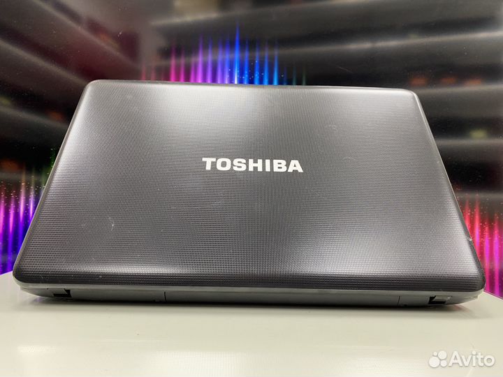 Ноутбук Toshiba 17.3