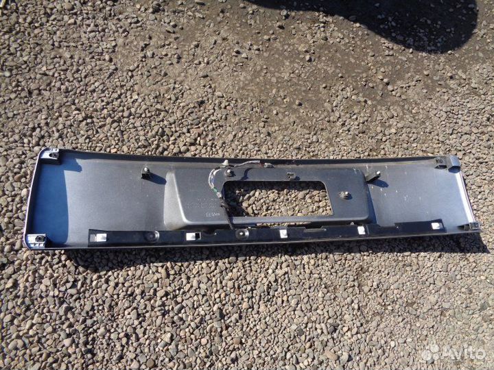 Накладка 5-й двери Honda Cr-V RD5 K20A 2004/9