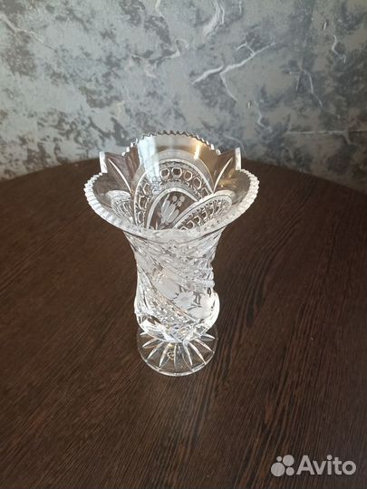 Хрустальная ваза для цветов